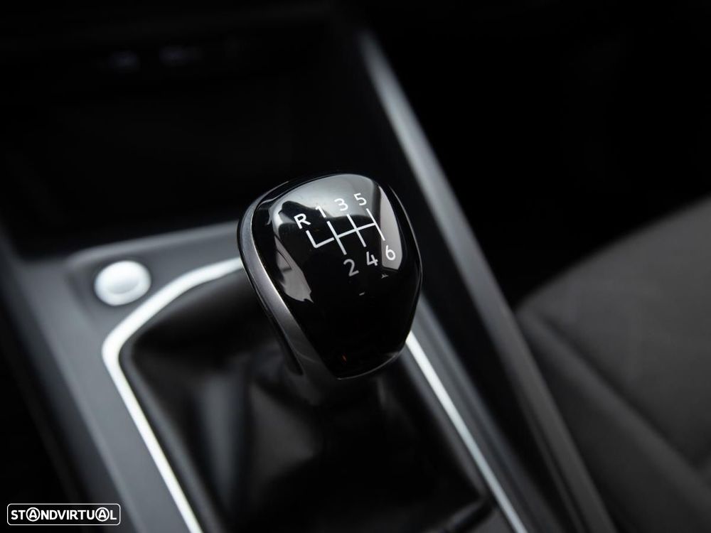 VW Golf 1.0 TSI Life - 19