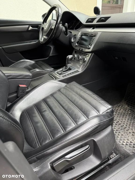 Volkswagen Passat Variant 2.0 TDI 4Mot Highline DSG - 16