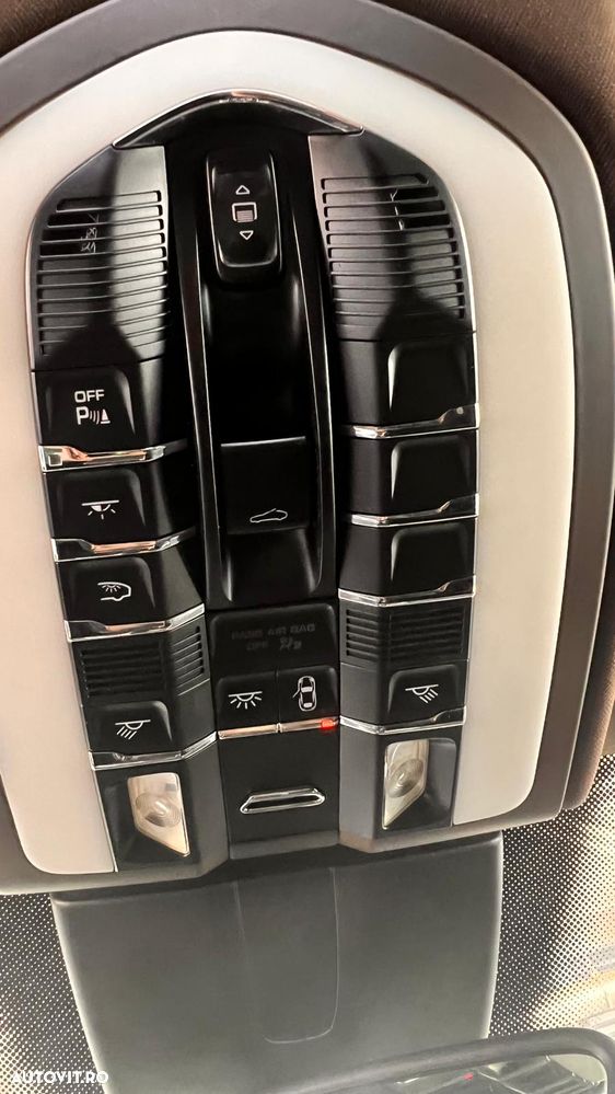 Porsche Cayenne - 12