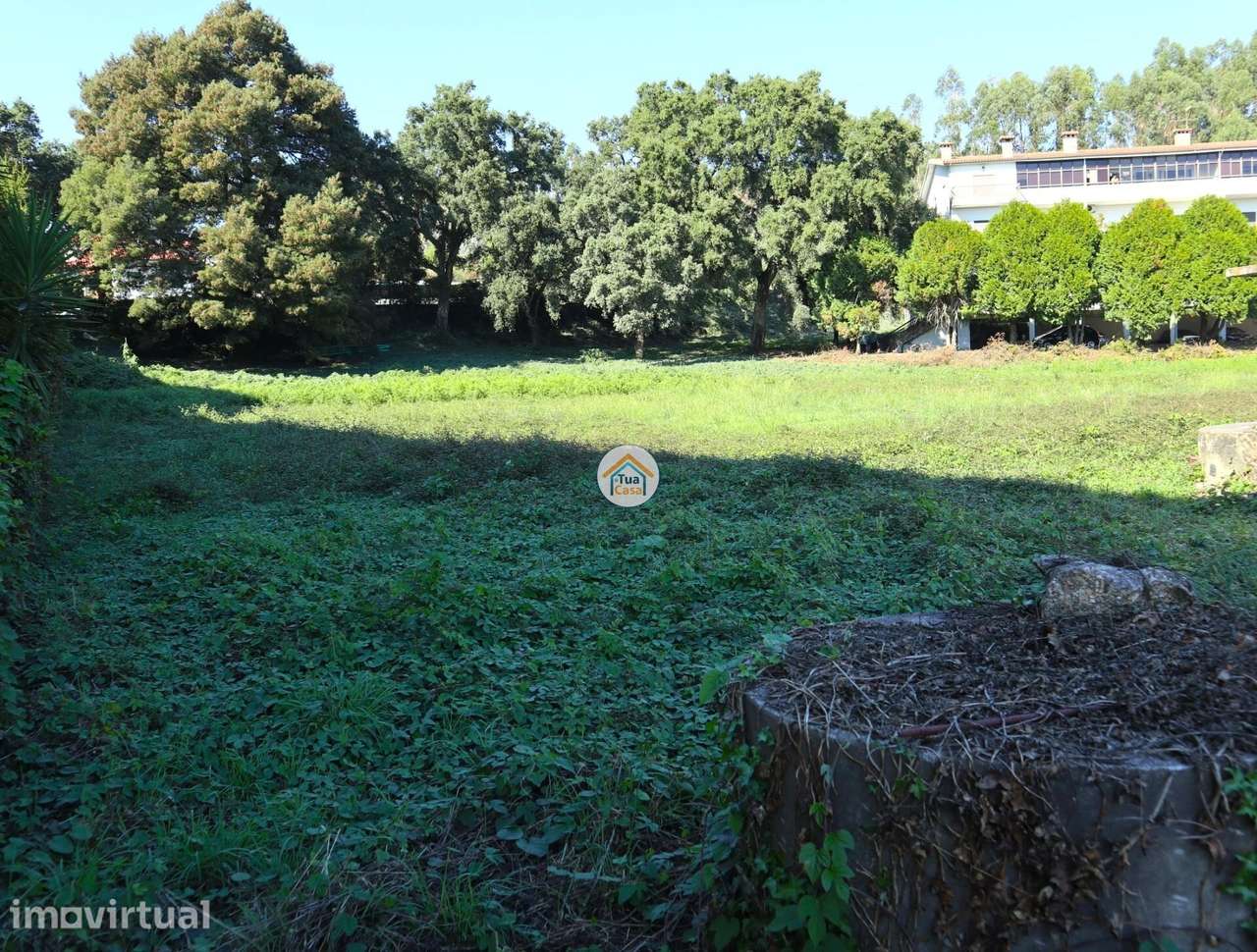 Terreno em Requião com 4520 m2 - face à estrada nacional Famalicão-Gui - Grande imagem: 2/16