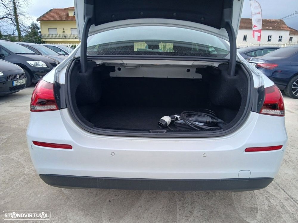 Mercedes-Benz A 250 Limousine e 8G-DCT - 10