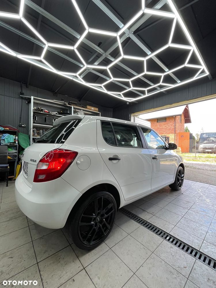 Skoda Fabia 1.2 HTP Ambition - 18