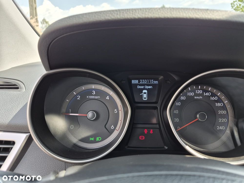 Hyundai i30 1.6 CRDI Trend - 26