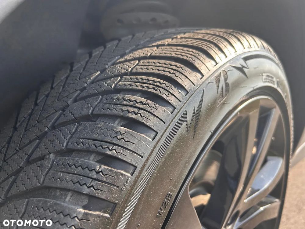 Land Rover Discovery Sport 2.0 Si4 HSE - 16