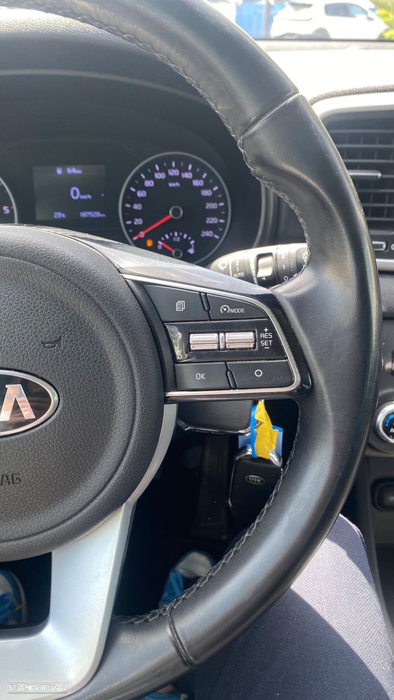 Kia Sportage 1.6 CRDI ISG Urban - 29