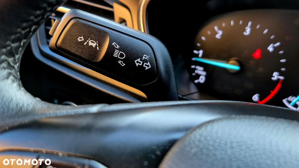 Ford Focus 1.5 EcoBlue STart-Stopp-System TITANIUM - 28