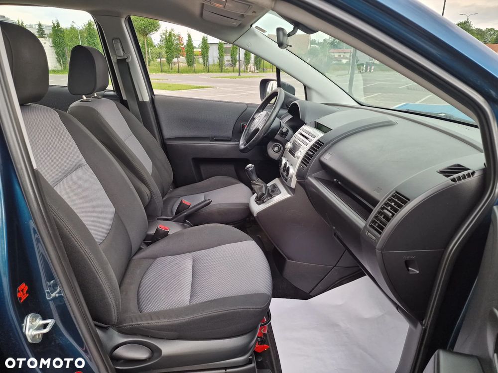 Mazda 5 - 14