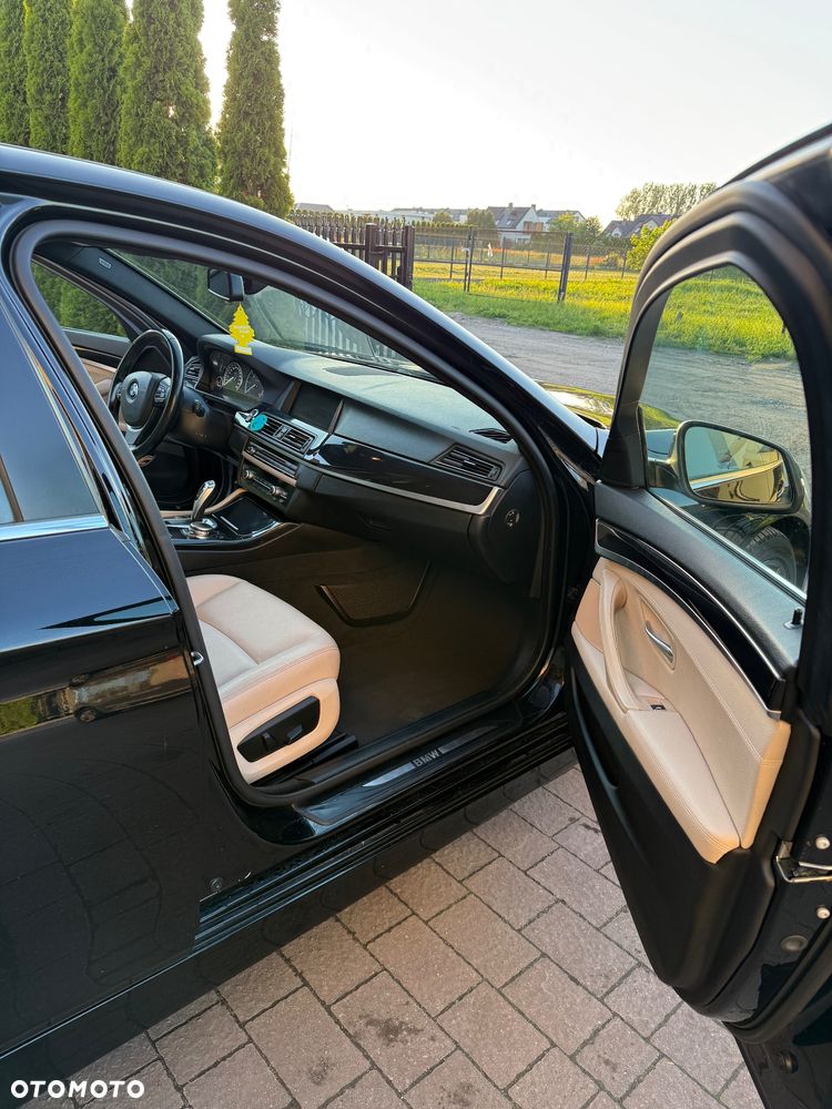 BMW Seria 5 518d - 14