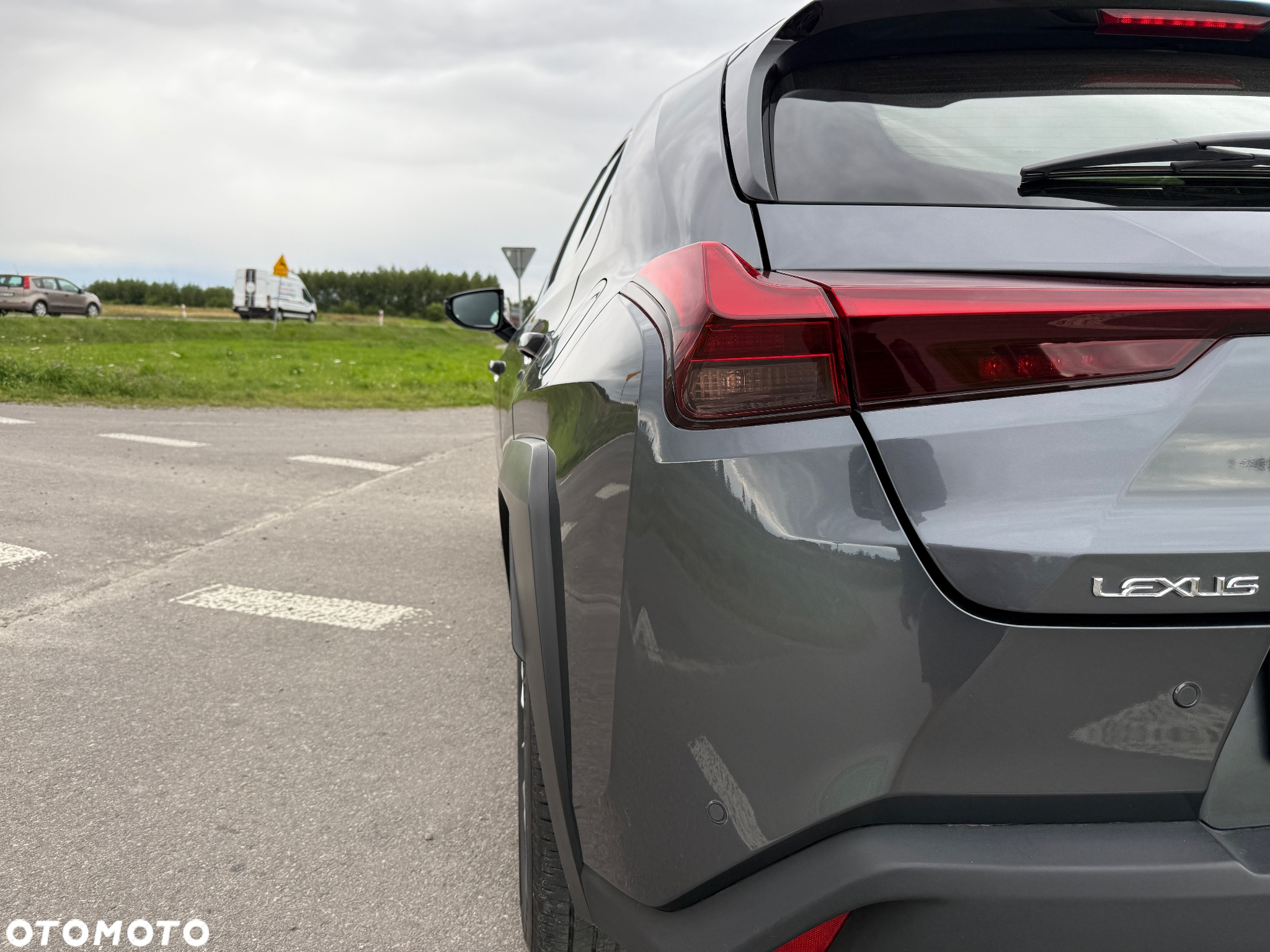 Lexus UX 250h GPF Business 2WD - 8