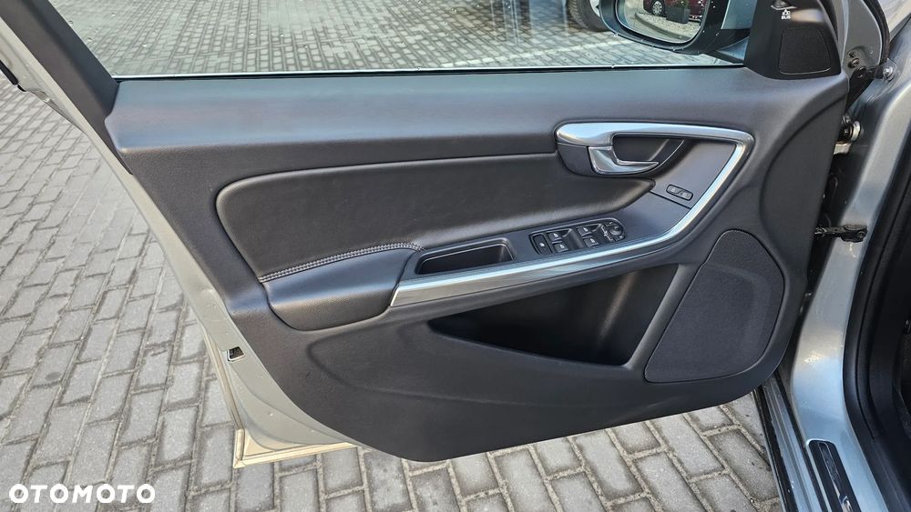 Volvo V60 T5 Kinetic - 15