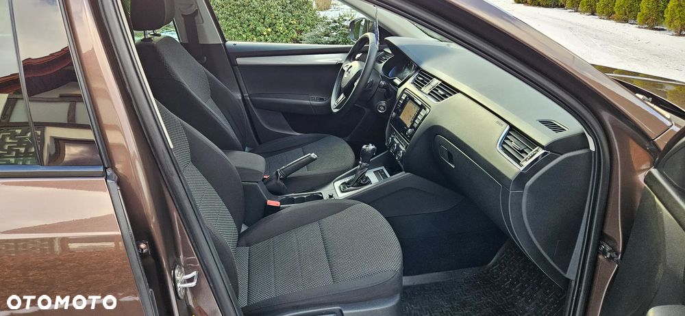 Skoda Octavia 2.0 TDI DSG Ambition - 9