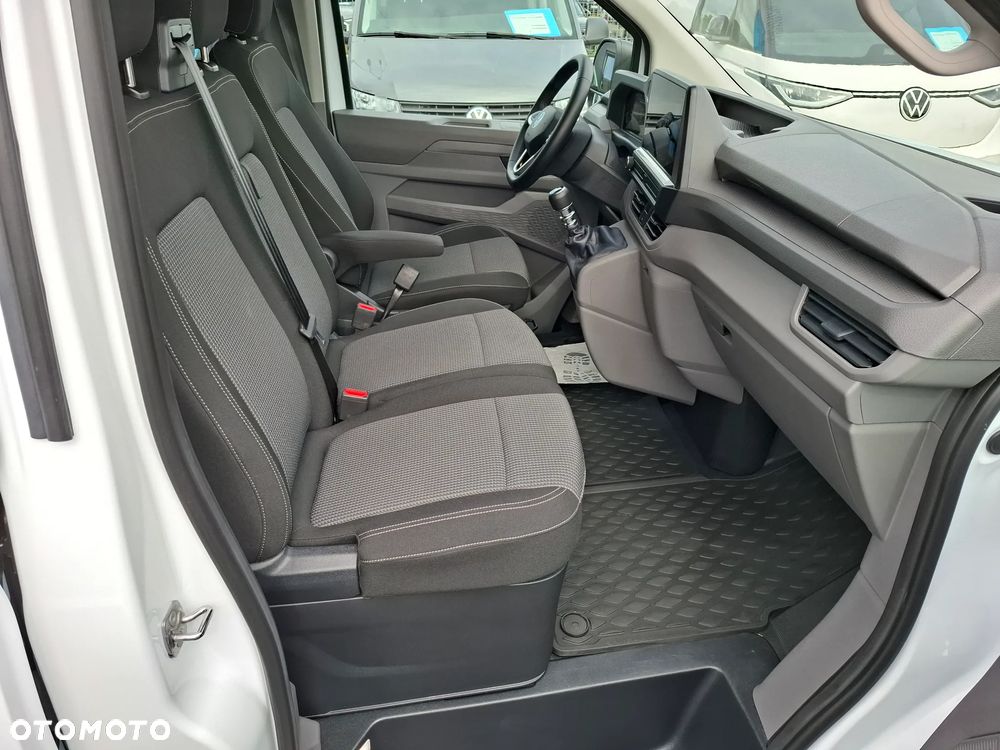 Volkswagen Caravelle - 11