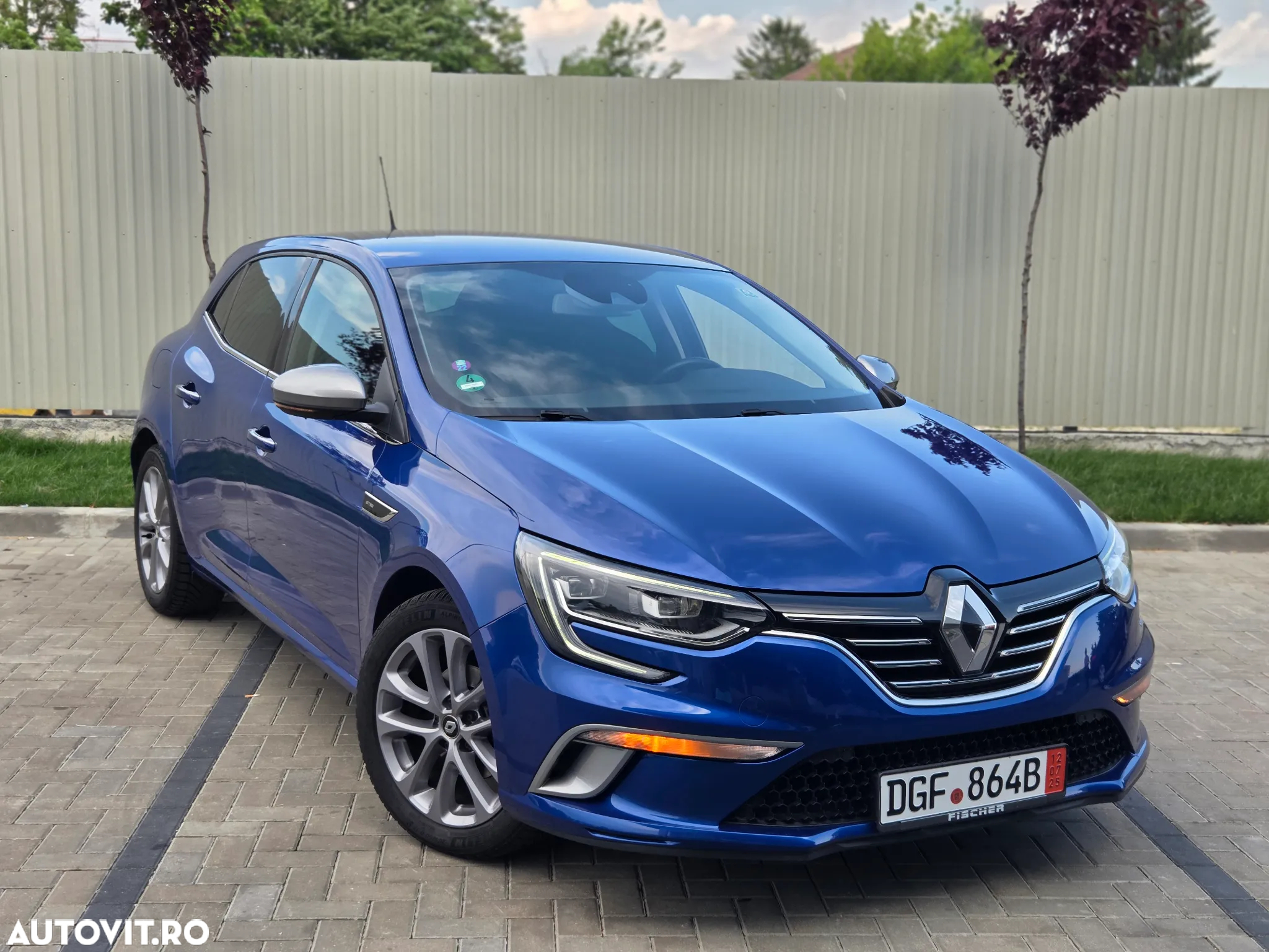 Renault Megane ENERGY TCe Zen - 2