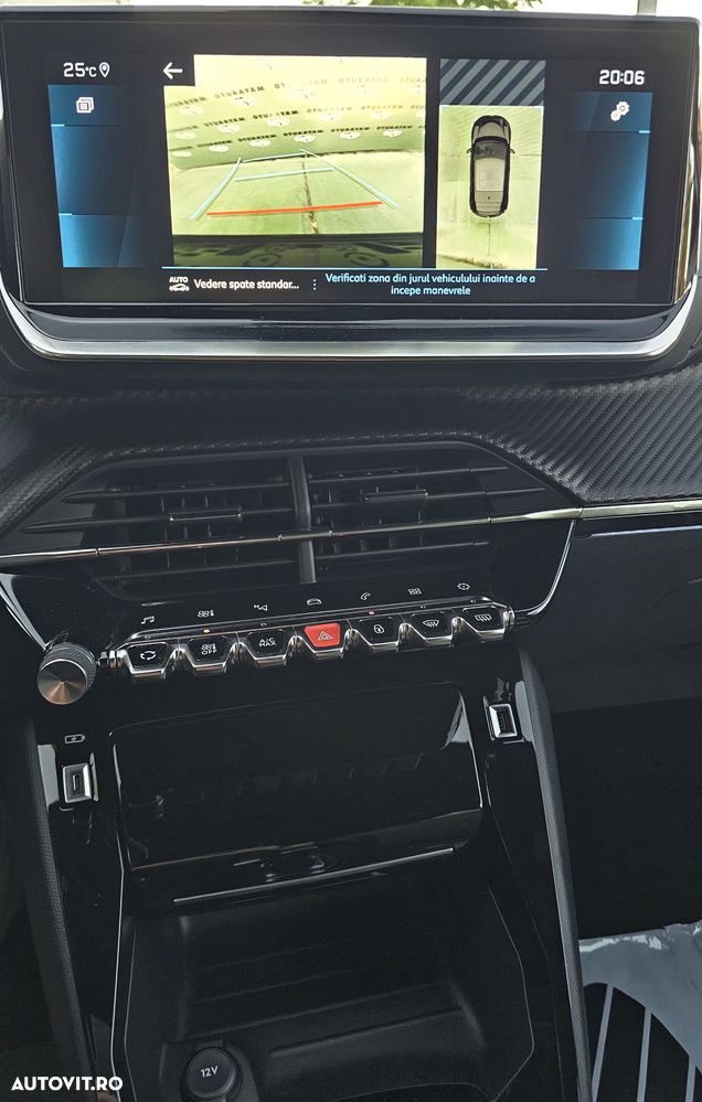 Peugeot 208 PureTech 100 EAT8 Active - 8