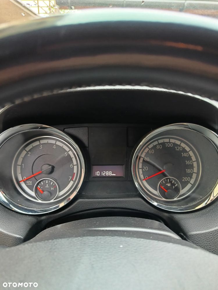 Dodge Grand Caravan - 26