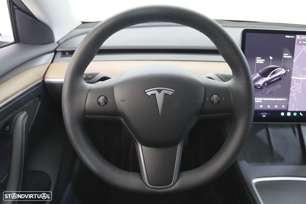 Tesla Model 3 - 10