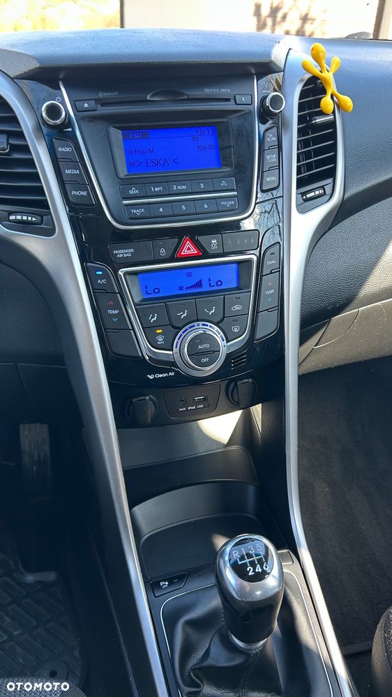 Hyundai i30 blue 1.6 CRDi Classic - 12