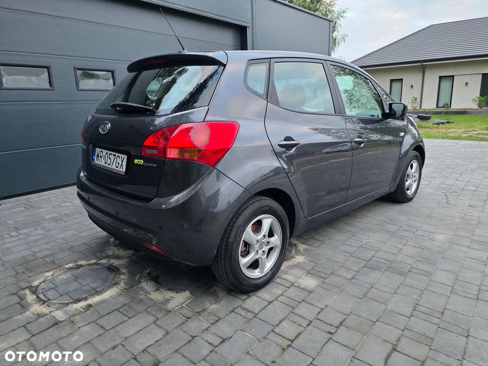 Kia Venga - 6