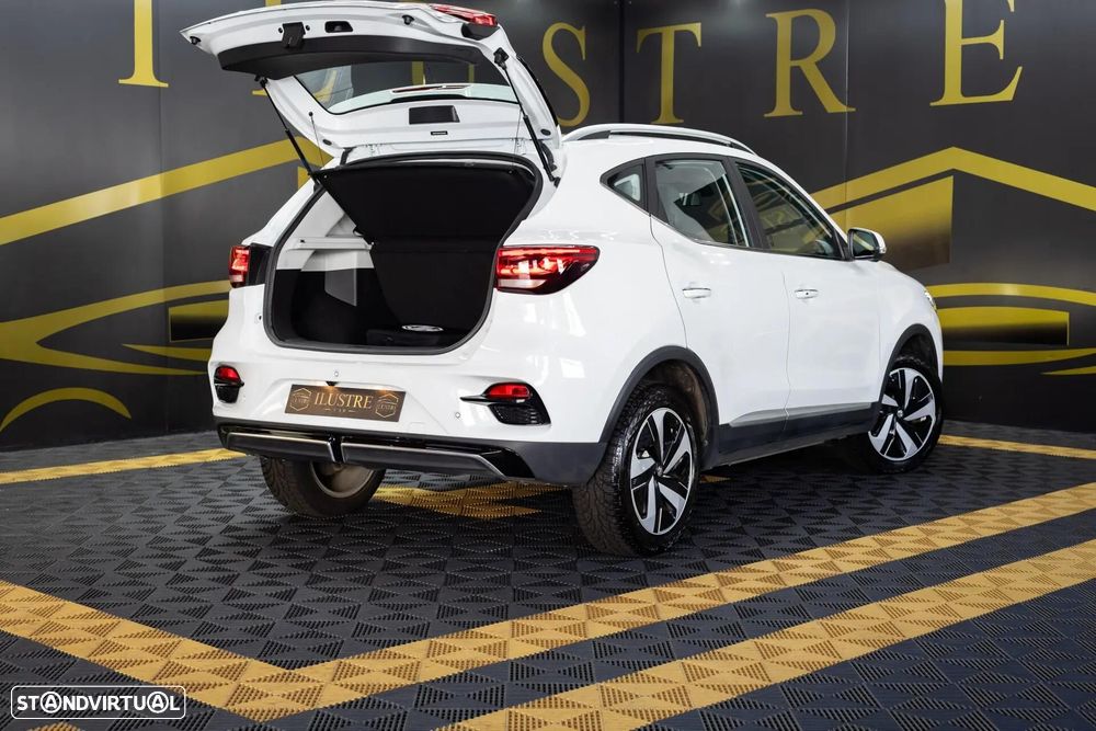 MG ZS EV 72.6 kWh Luxury OBC 11 kW - 8