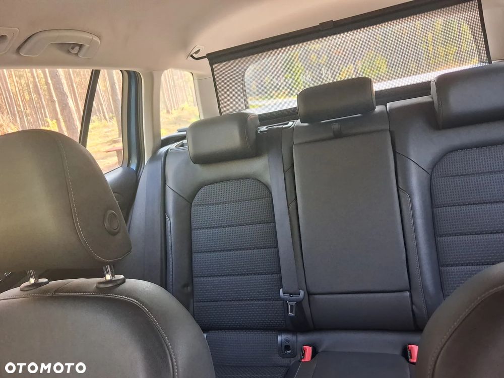 Volkswagen Golf - 17