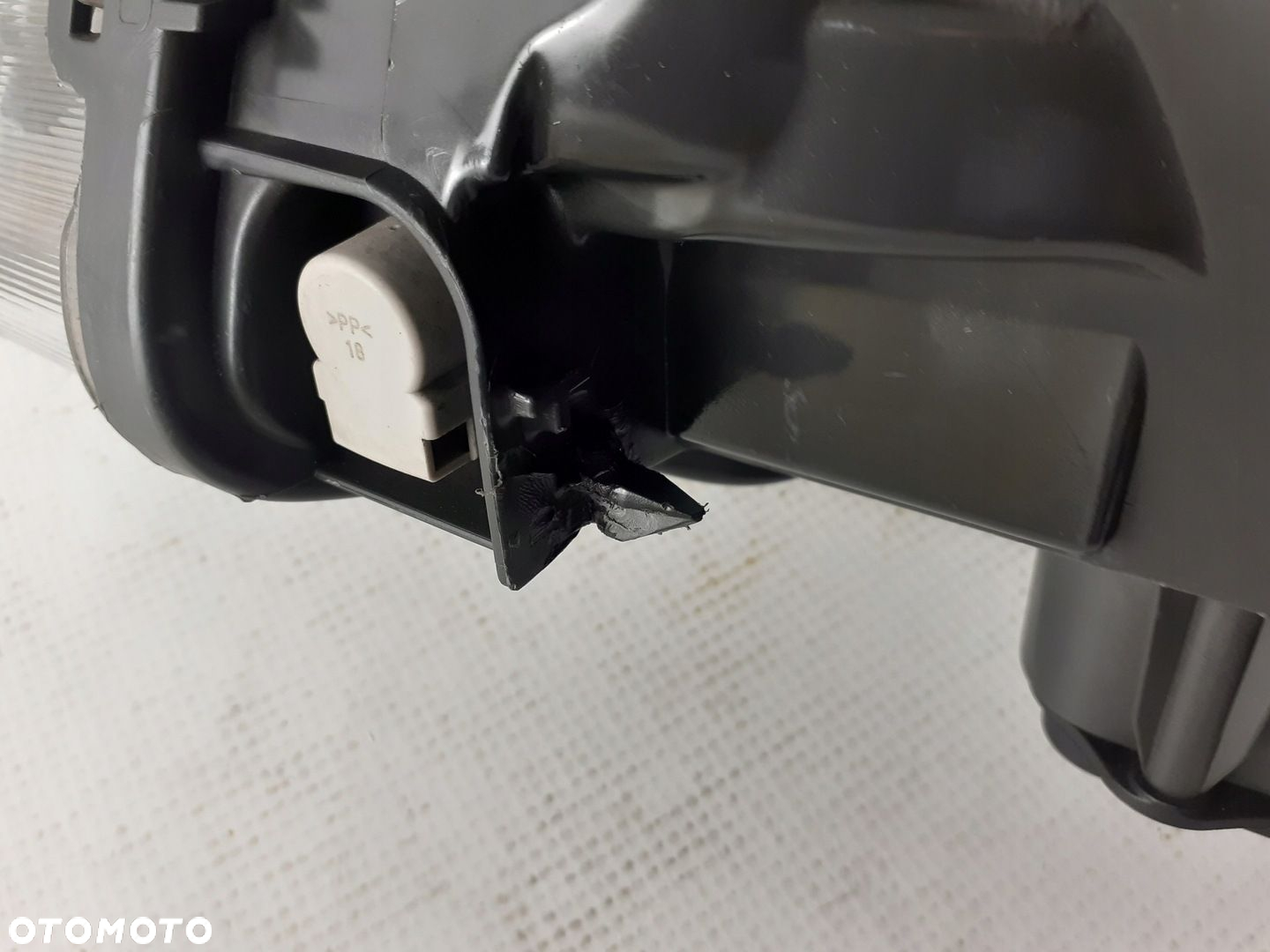 Lampa Volvo prawa XC60 Bi xenon skrętny 2013-2018r - 7
