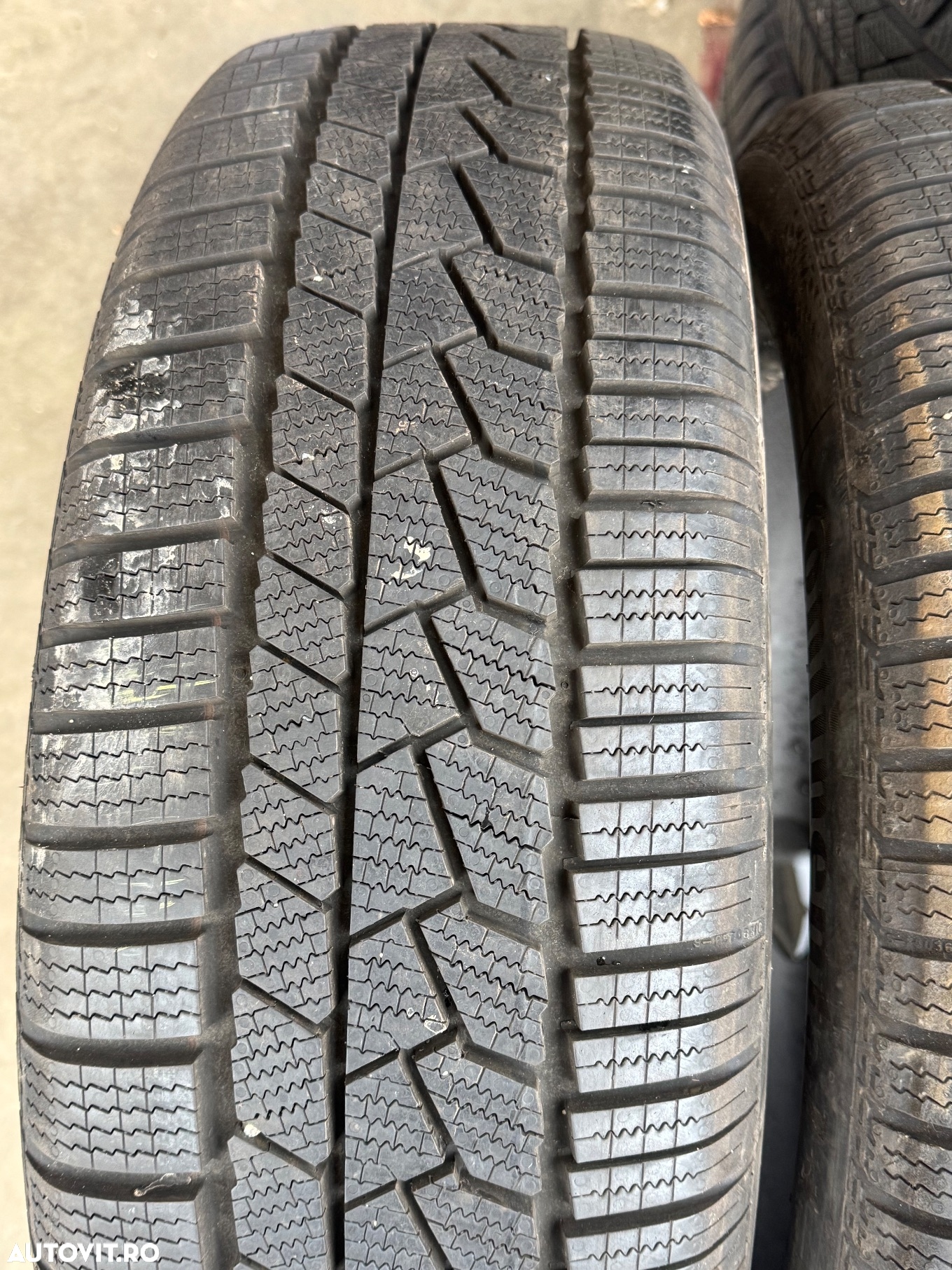 Vând 2 anvelope 205/60/18 continental de iarnă ca noi - 3