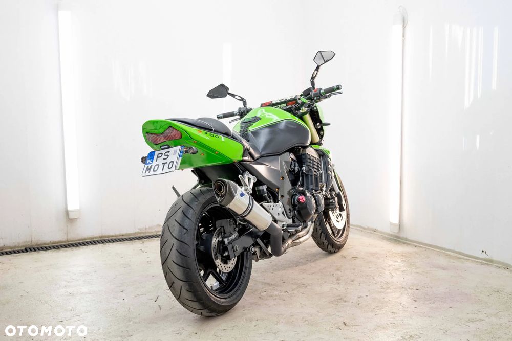 Kawasaki Z - 7