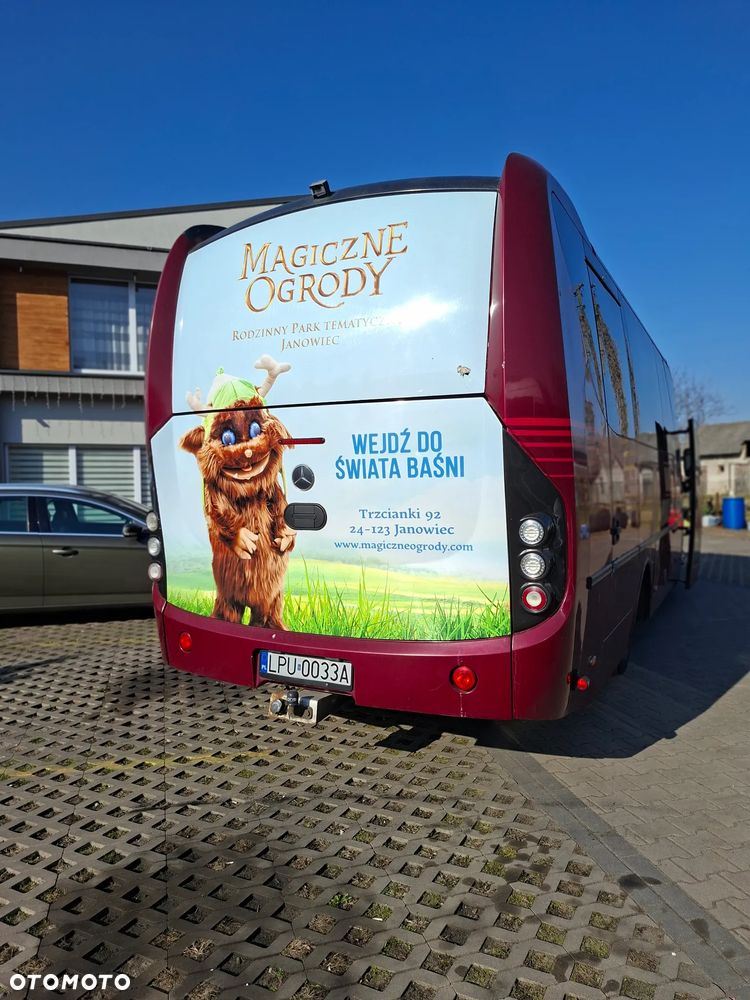 Mercedes-Benz 818 - 9