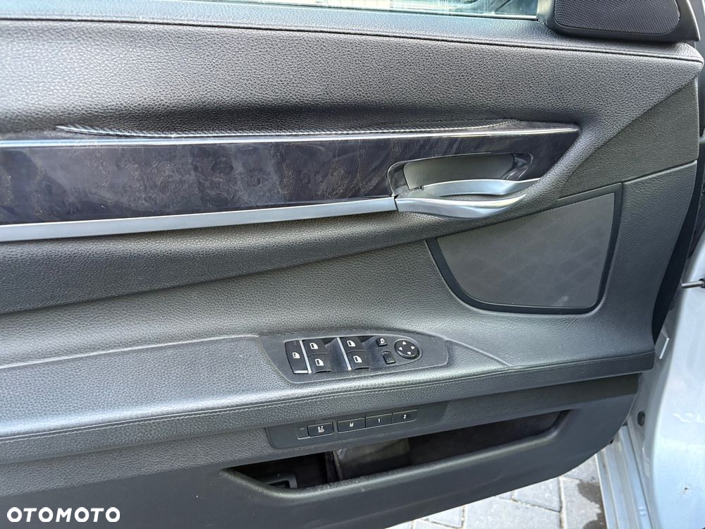 BMW Seria 7 730d - 22