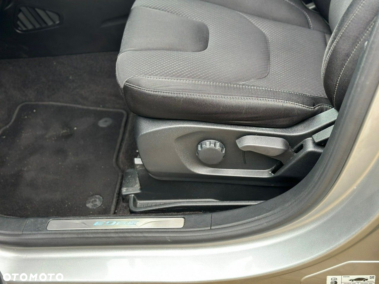 Ford Edge 2.0 EcoBlue 4WD Titanium - 20