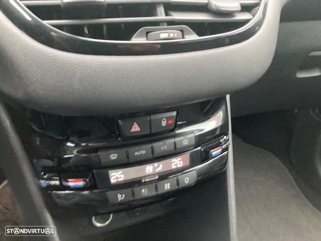 Peugeot 208 1.6 e-HDi Allure - 5