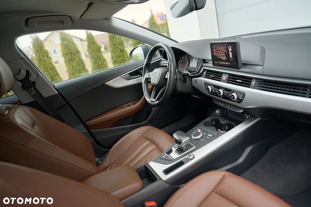 Audi A4 2.0 TDI Design S tronic - 33