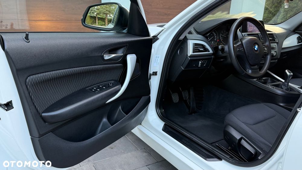 BMW Seria 1 116d Sport Line - 7