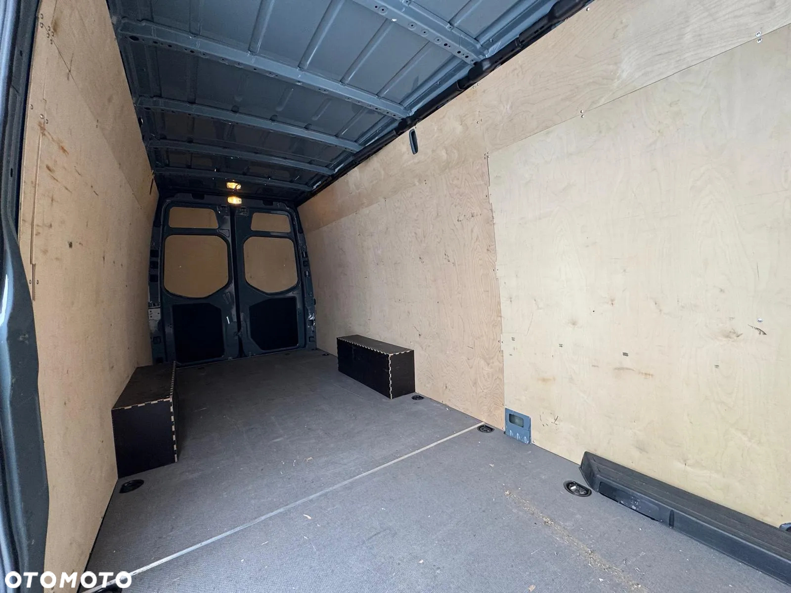 Mercedes-Benz Sprinter 317 - 13
