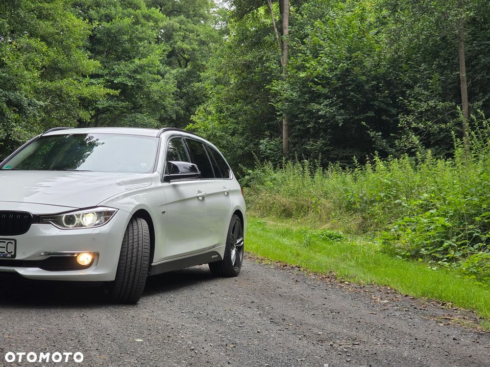 BMW Seria 3 320d Touring Luxury Line - 11