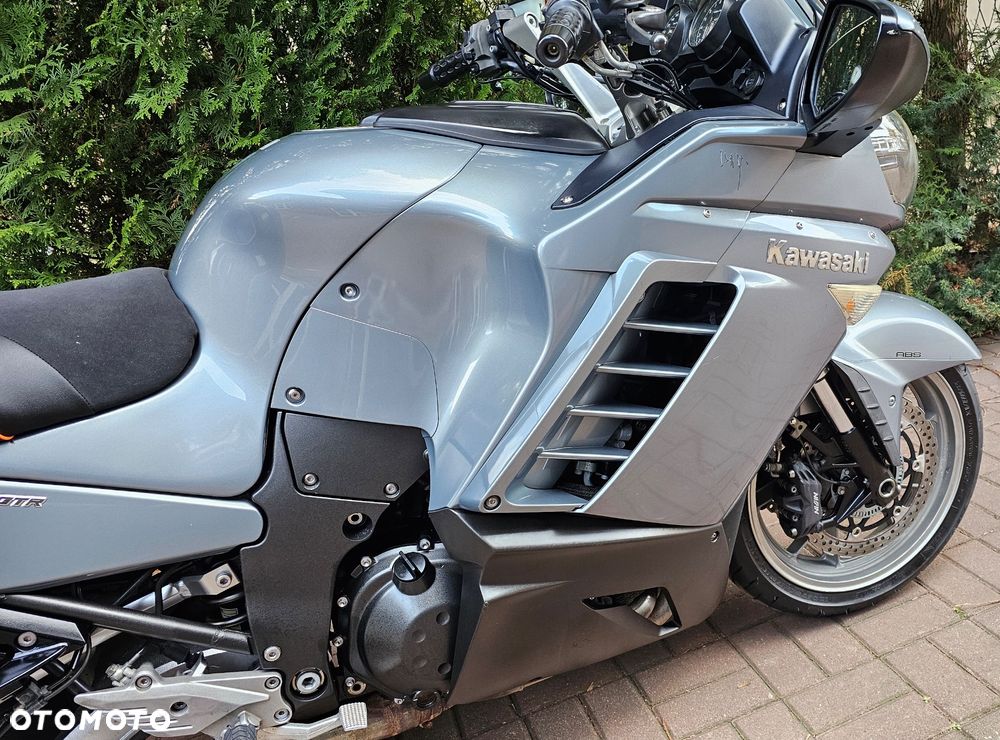 Kawasaki GTR - 5