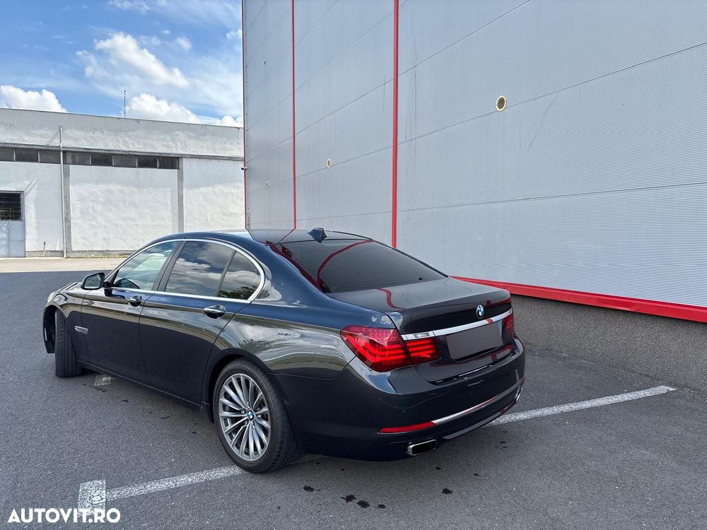 BMW Seria 7 750d xDrive - 2