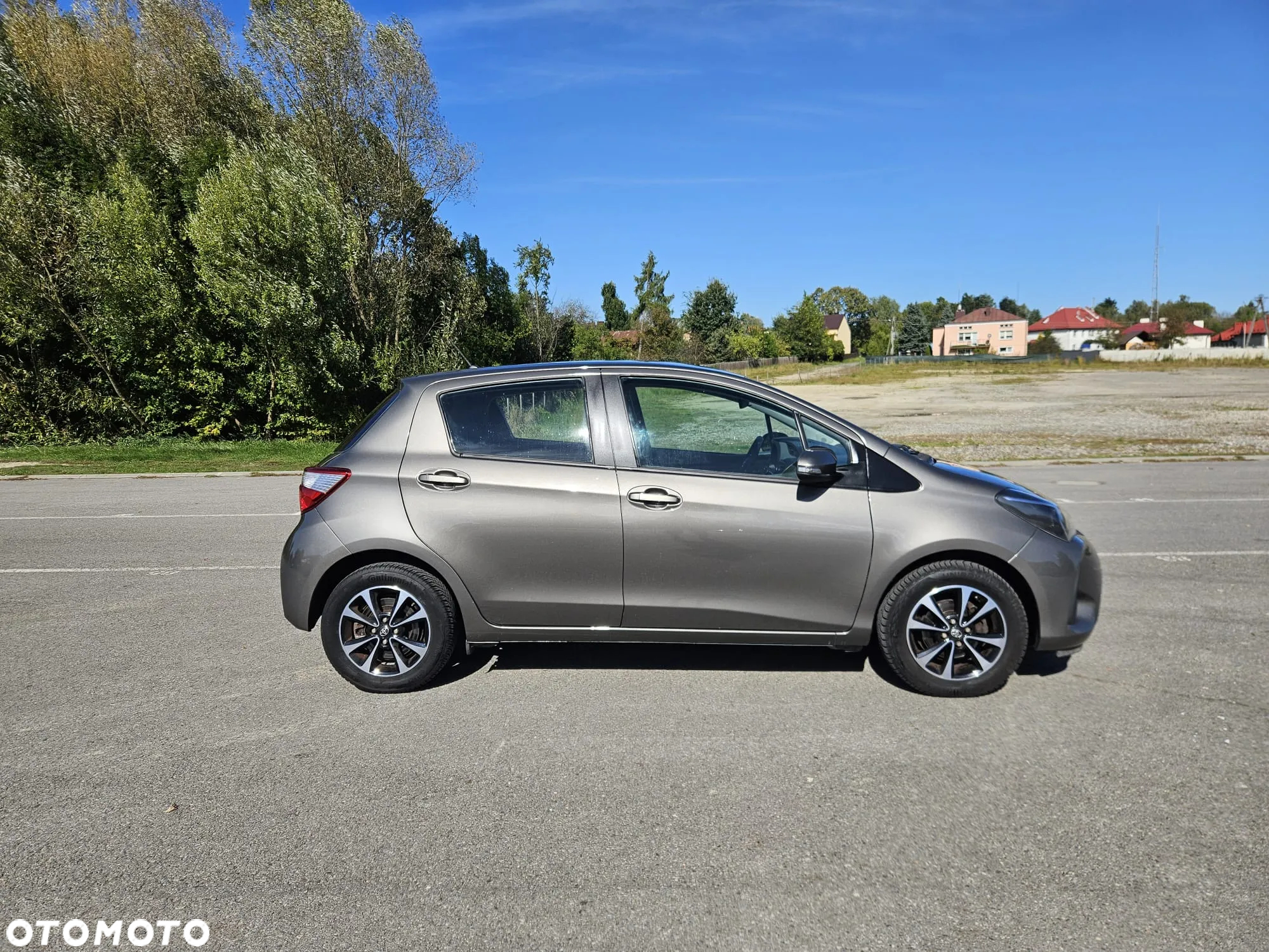 Toyota Yaris 1.5 Premium - 12