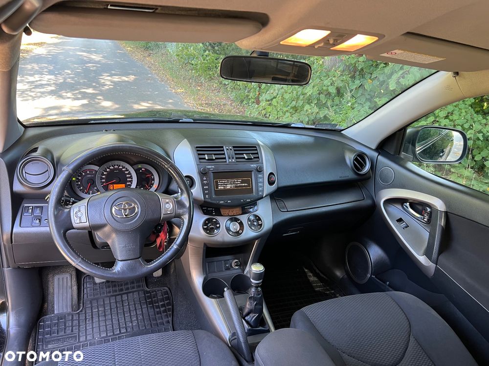 Toyota RAV4 2.2 D-4D Premium - 4