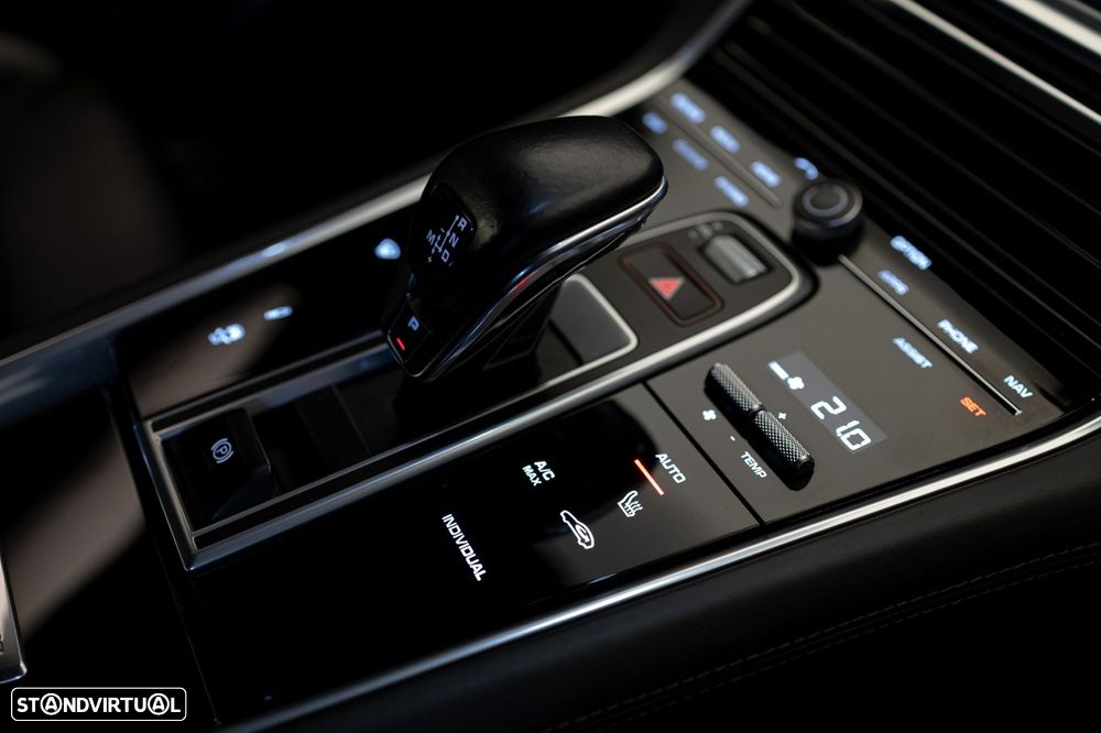 Porsche Panamera Sport Turismo 4 E-Hybrid Edition 10 Anos - 47