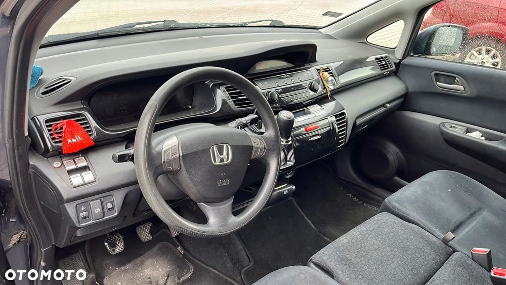 Honda FR-V - 12