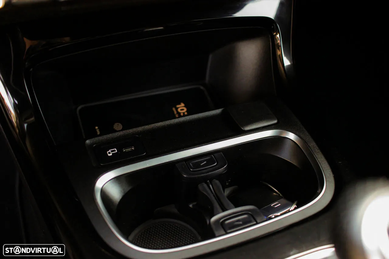 Mercedes-Benz CLA 200 Shooting Brake AMG Line - 18