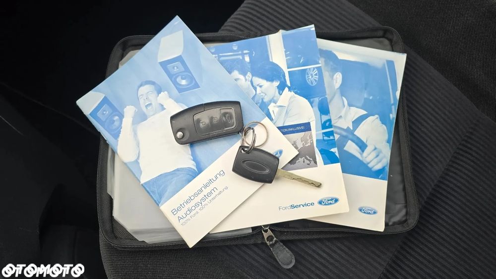 Ford Focus C-Max 1.8 Ghia - 32