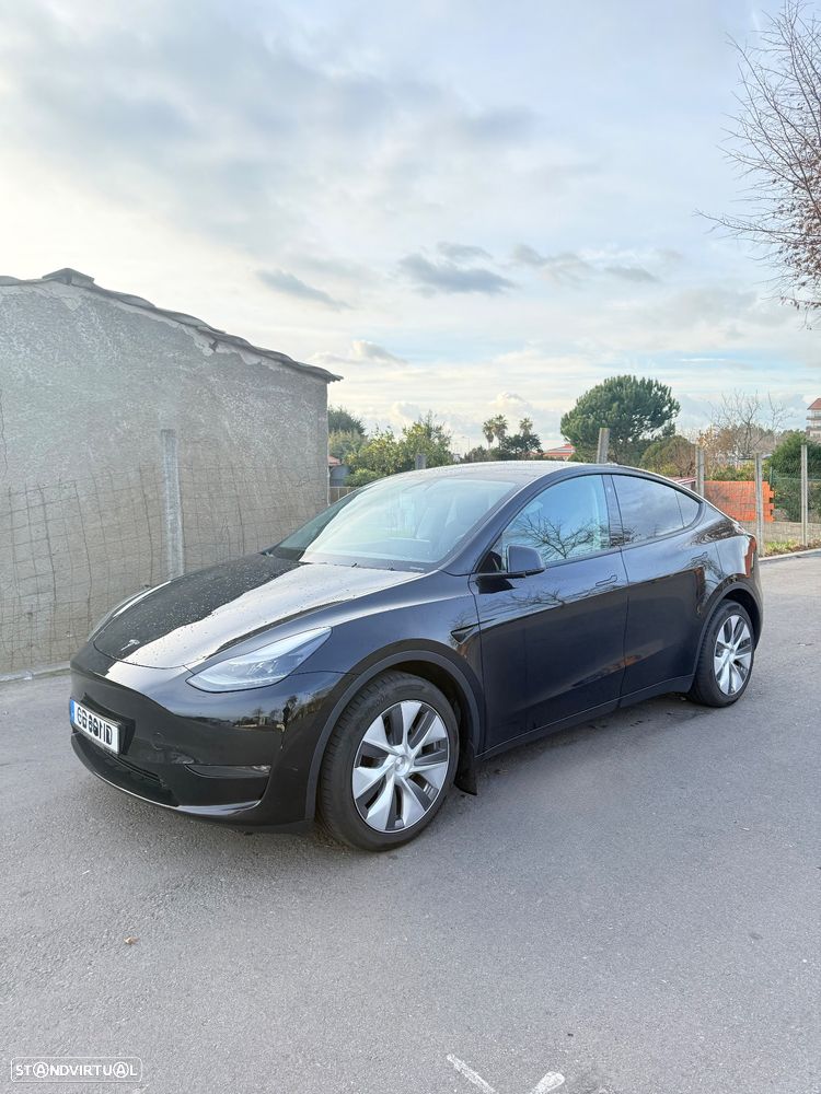 Tesla Model Y Long Range Dual Motor AWD - 1