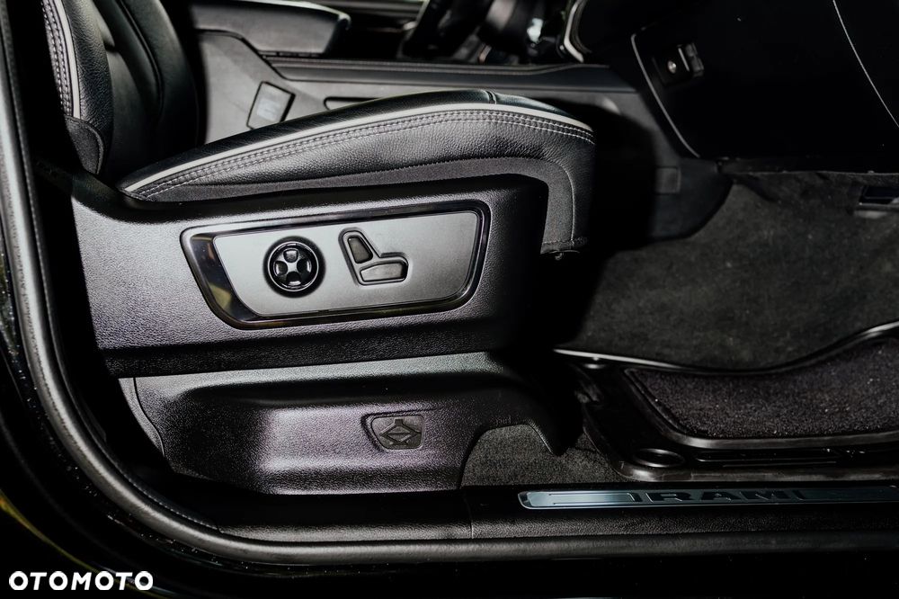RAM 1500 5.7 Crew Cab Limited - 24