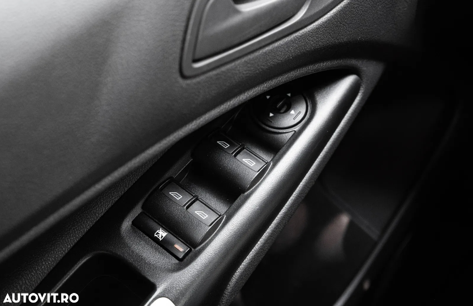 Ford Tourneo Connect 1.5 EcoBlue Start-Stop Titanium - 15