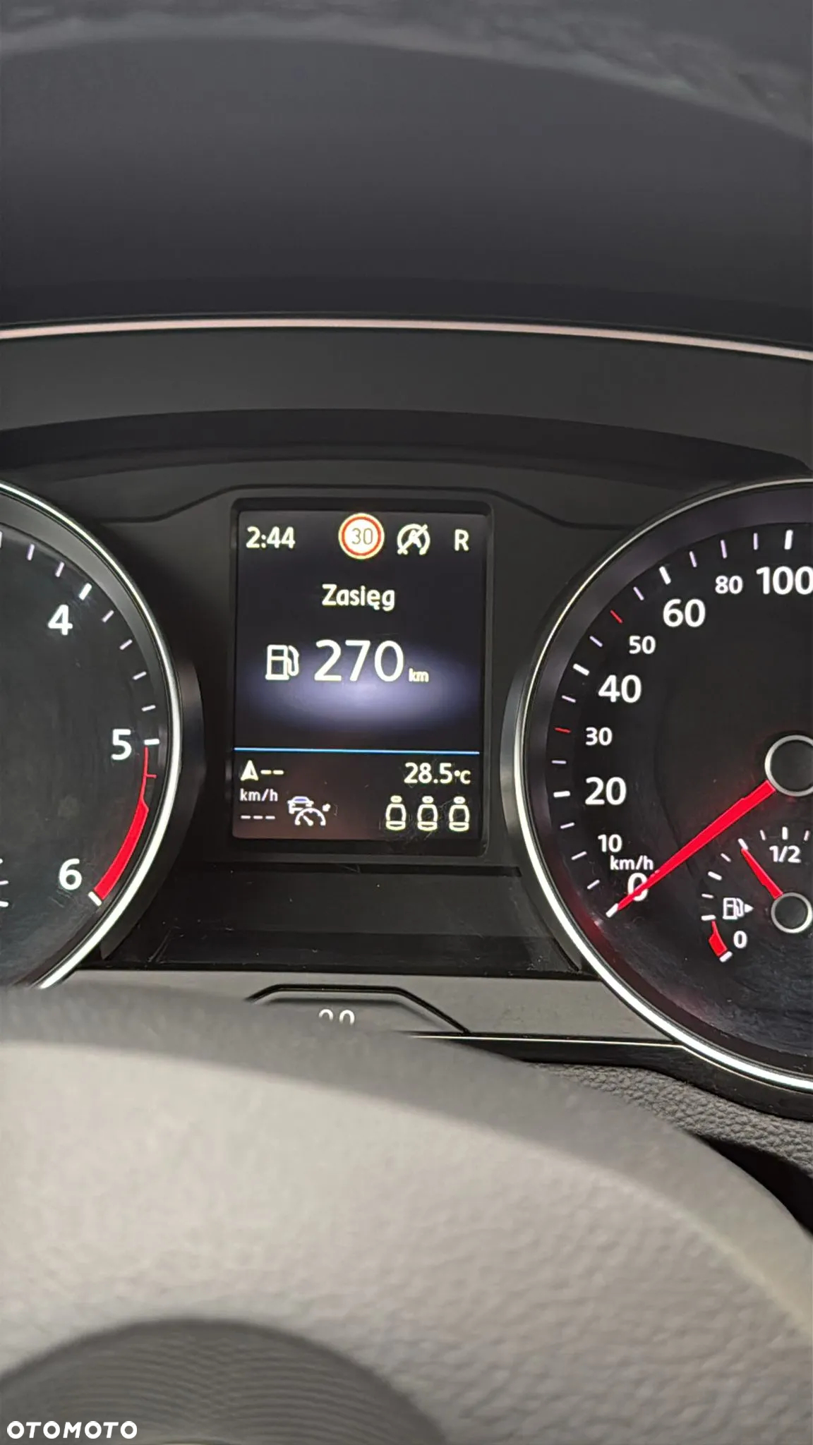 Volkswagen Passat - 16