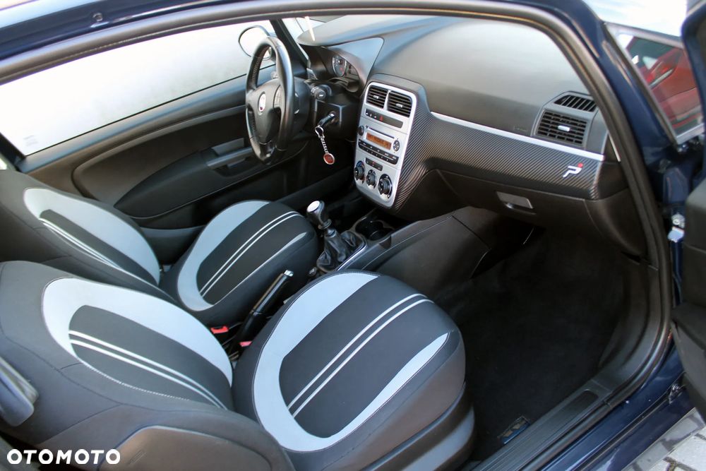 Fiat Punto 1.4 16V Dynamic - 13