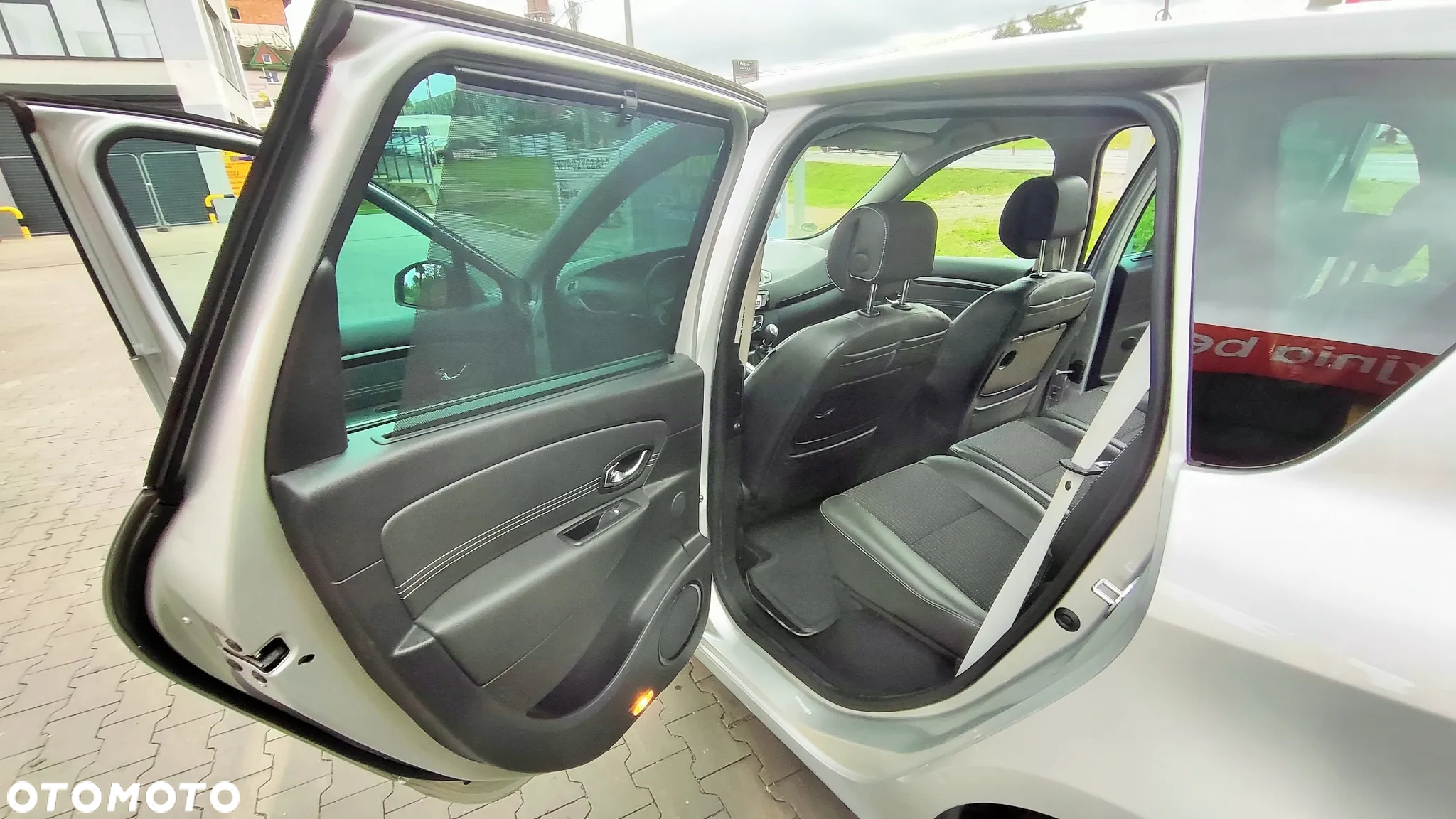 Renault Scenic 1.4 16V TCE Bose Edition - 10