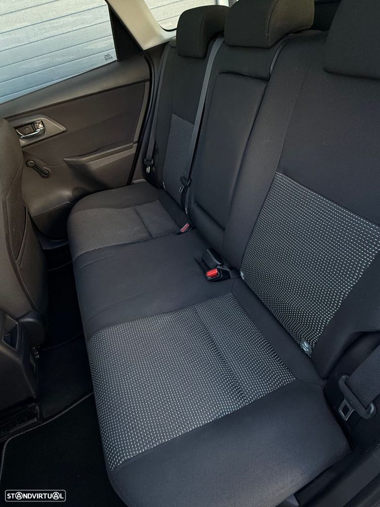 Toyota Auris Touring Sports 1.8 HSD Comfort - 8